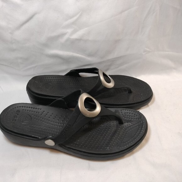 Crocs Sanrah Black Sandals - Picture 4 of 5